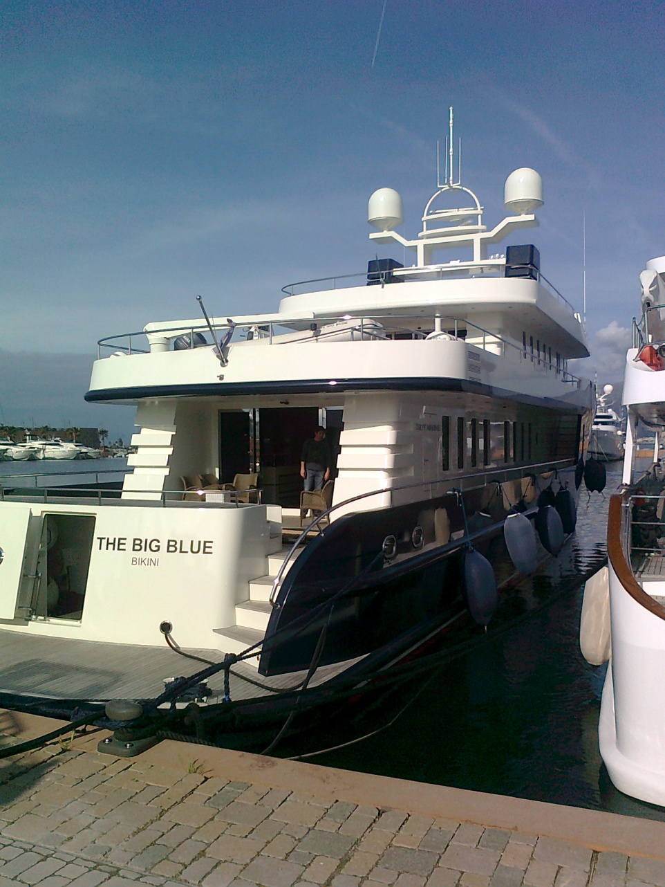 BIG BLUE - Yacht Design